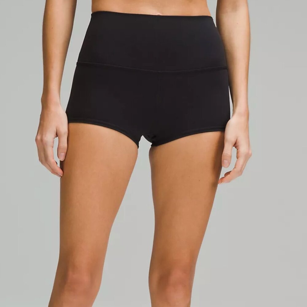 NWT LULULEMON lululemon Align™ High-Rise Short 2" SIZE 8 BLACK